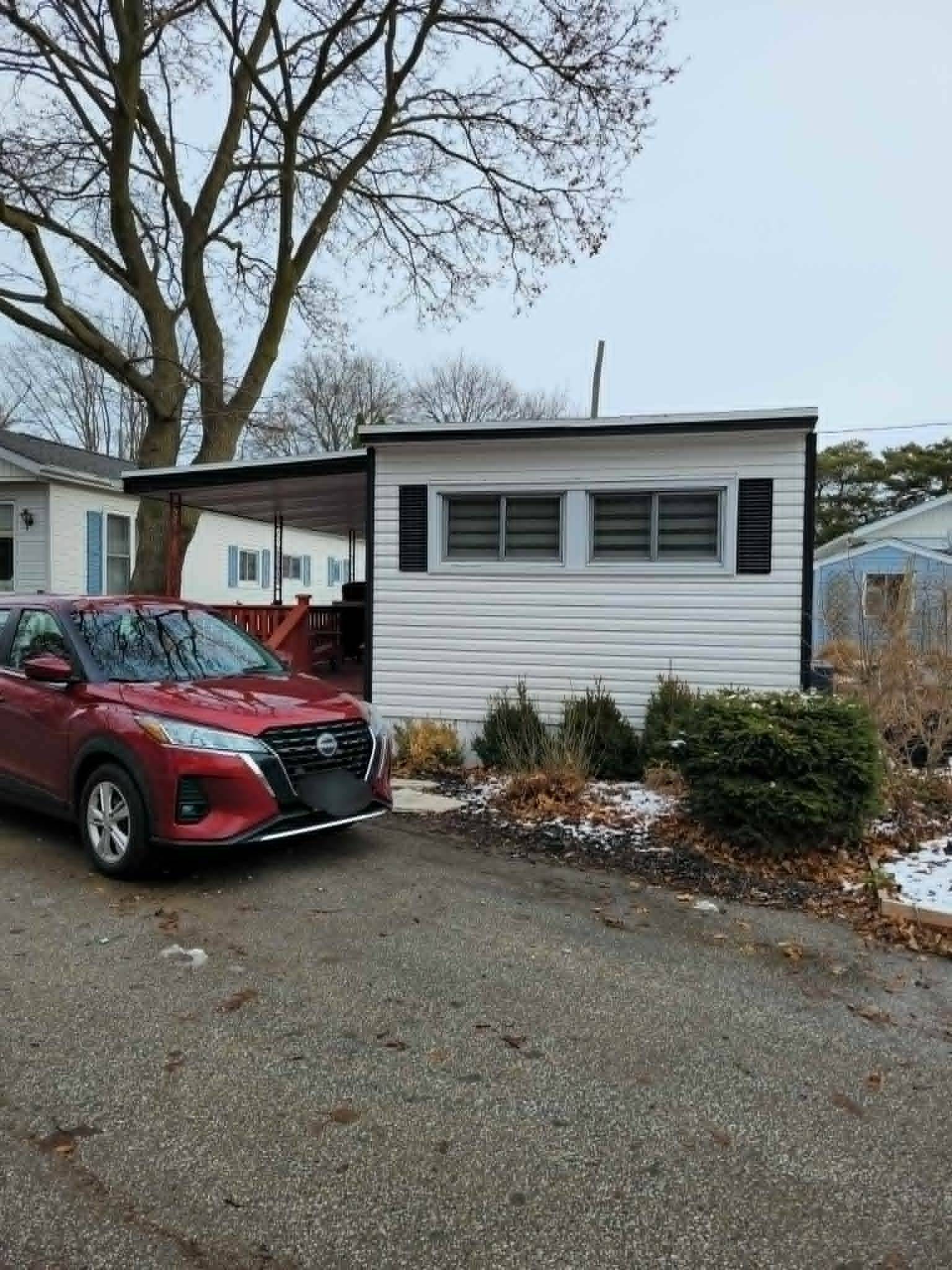 Sarnia, ON N7V 1B5,1940 London Line #13