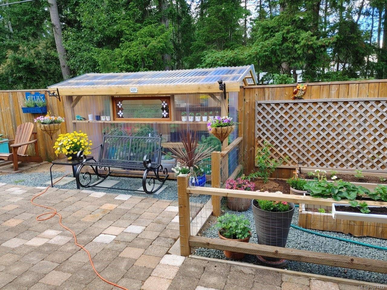 Black Creek, BC V9J 1A2,8965 McLarey Ave