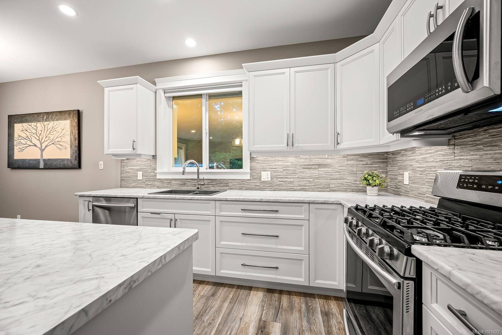 Black Creek, BC V9J 1A2,8965 McLarey Ave