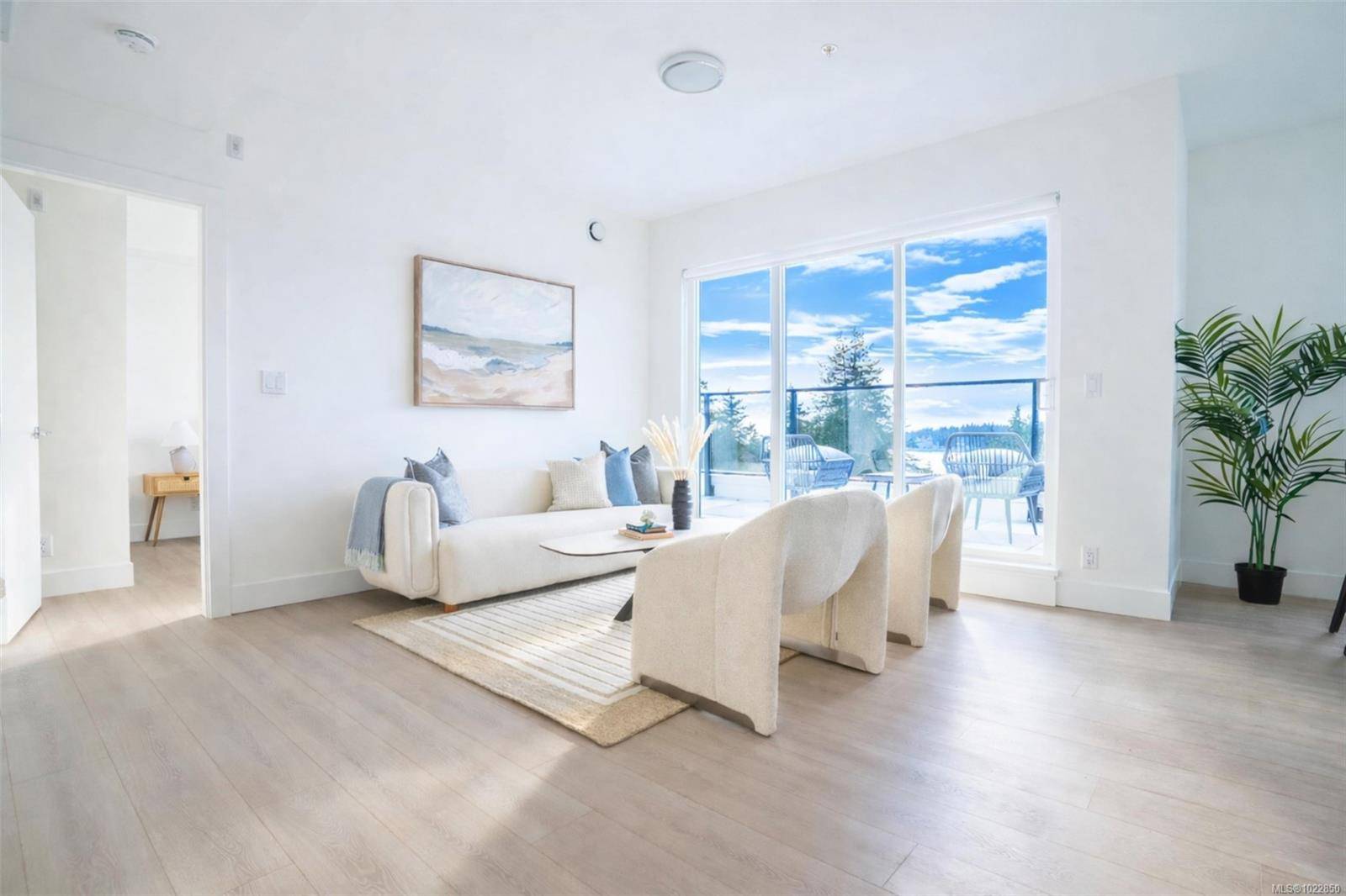 View Royal, BC V9B 7G9,258 Helmcken Rd #401