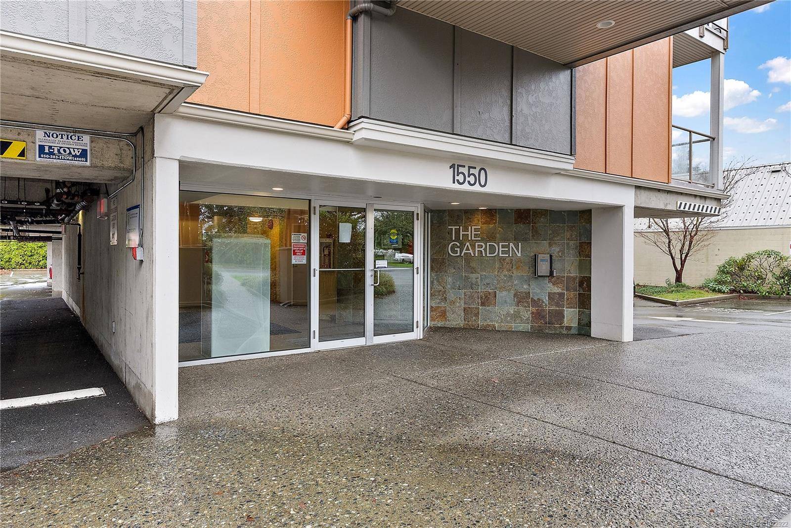 Saanich, BC V8P 2H1,1550 Church Ave #308