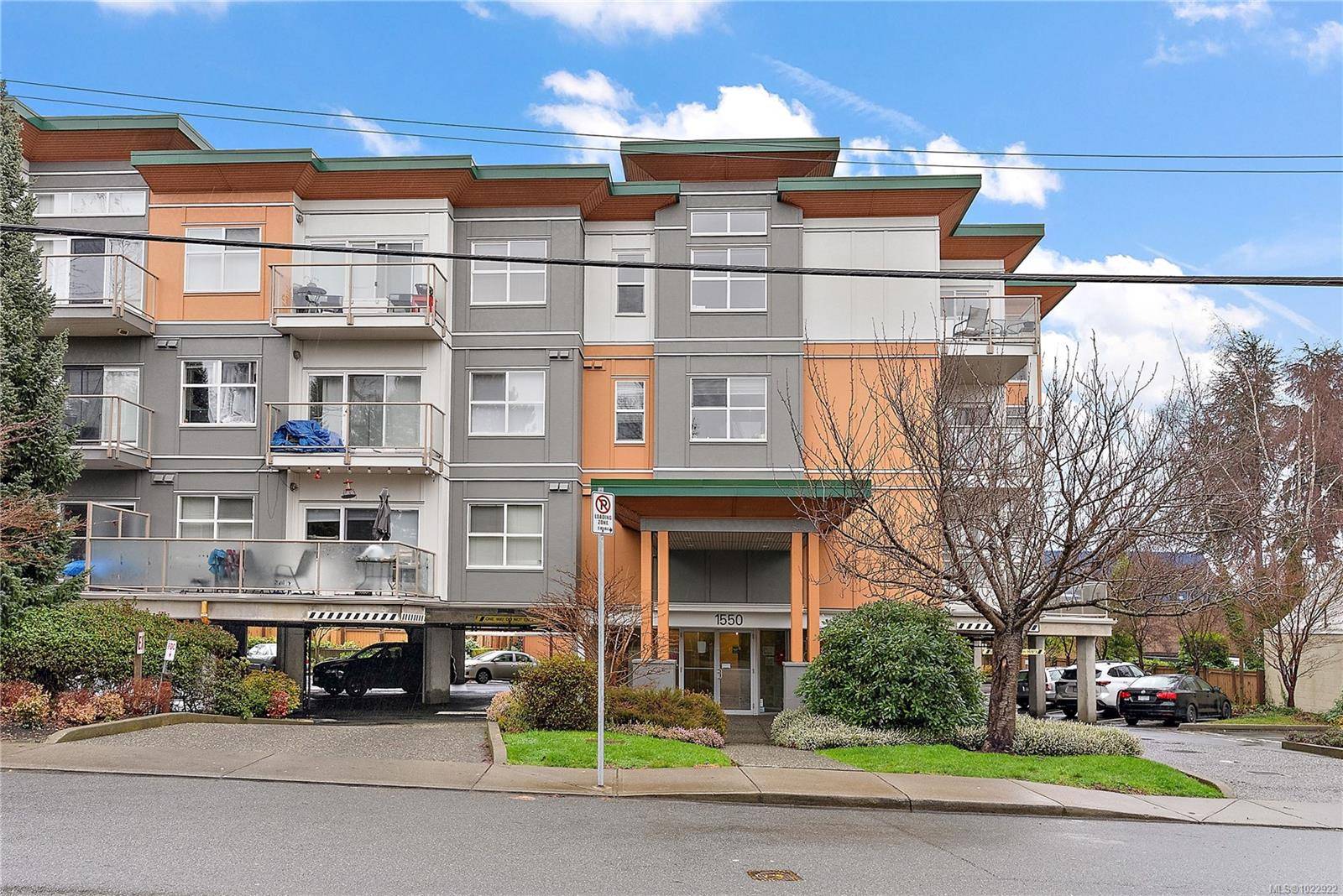 Saanich, BC V8P 2H1,1550 Church Ave #308