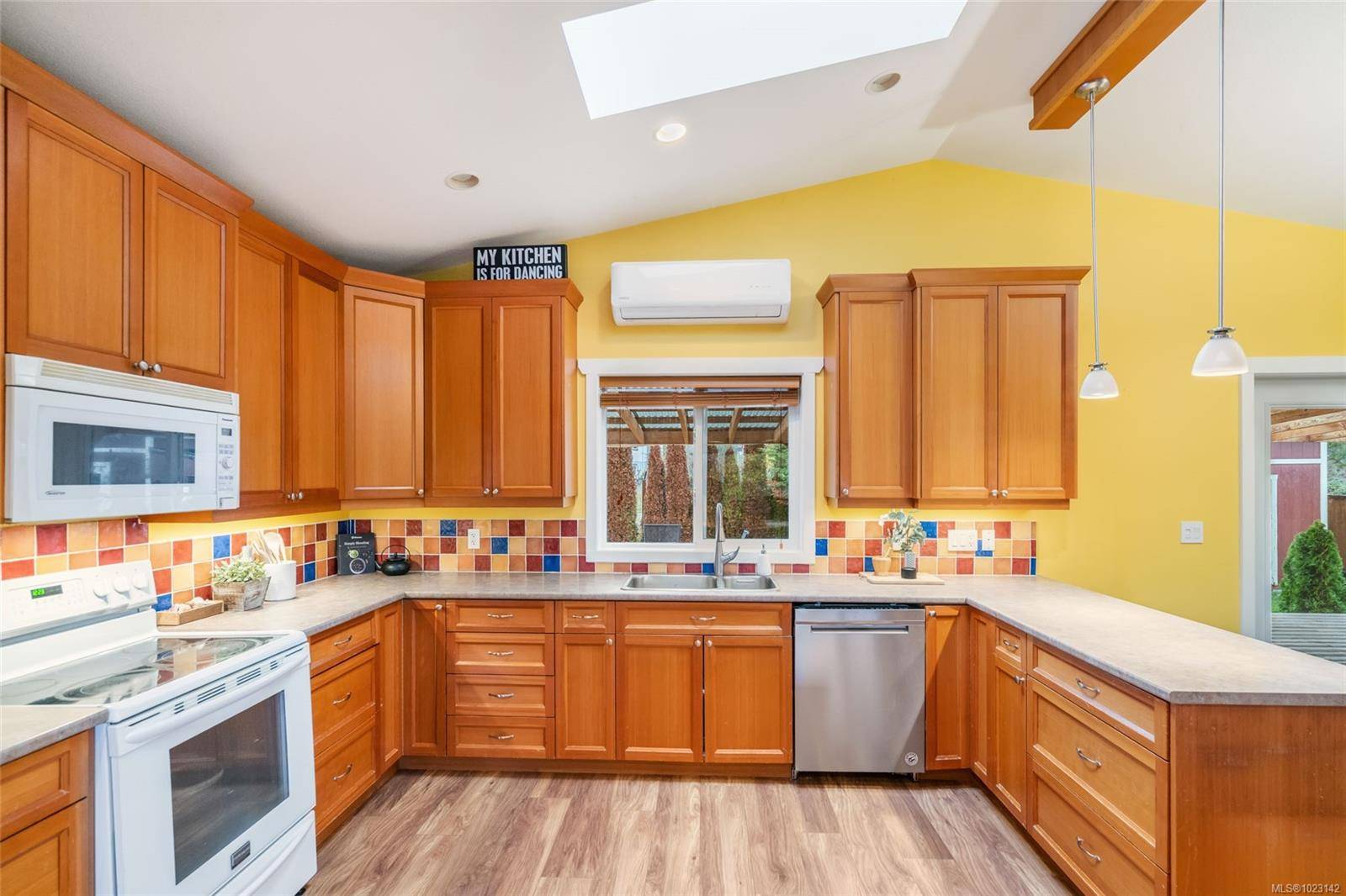 Parksville, BC V9P 1L5,367 McKillop Dr