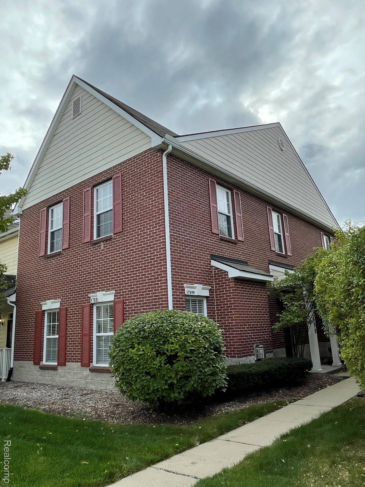 Southfield, MI 48076,17699 Windflower DR