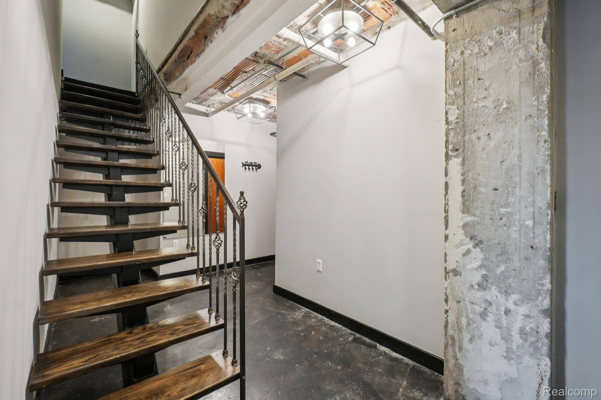 Detroit, MI 48201,2915 John R ST