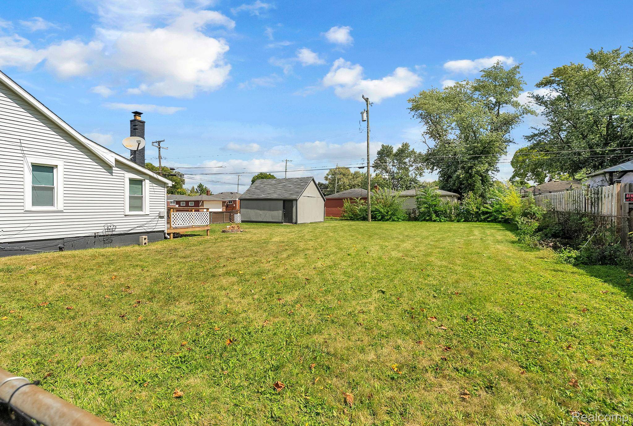 Dearborn Heights, MI 48125,4401 Katherine ST