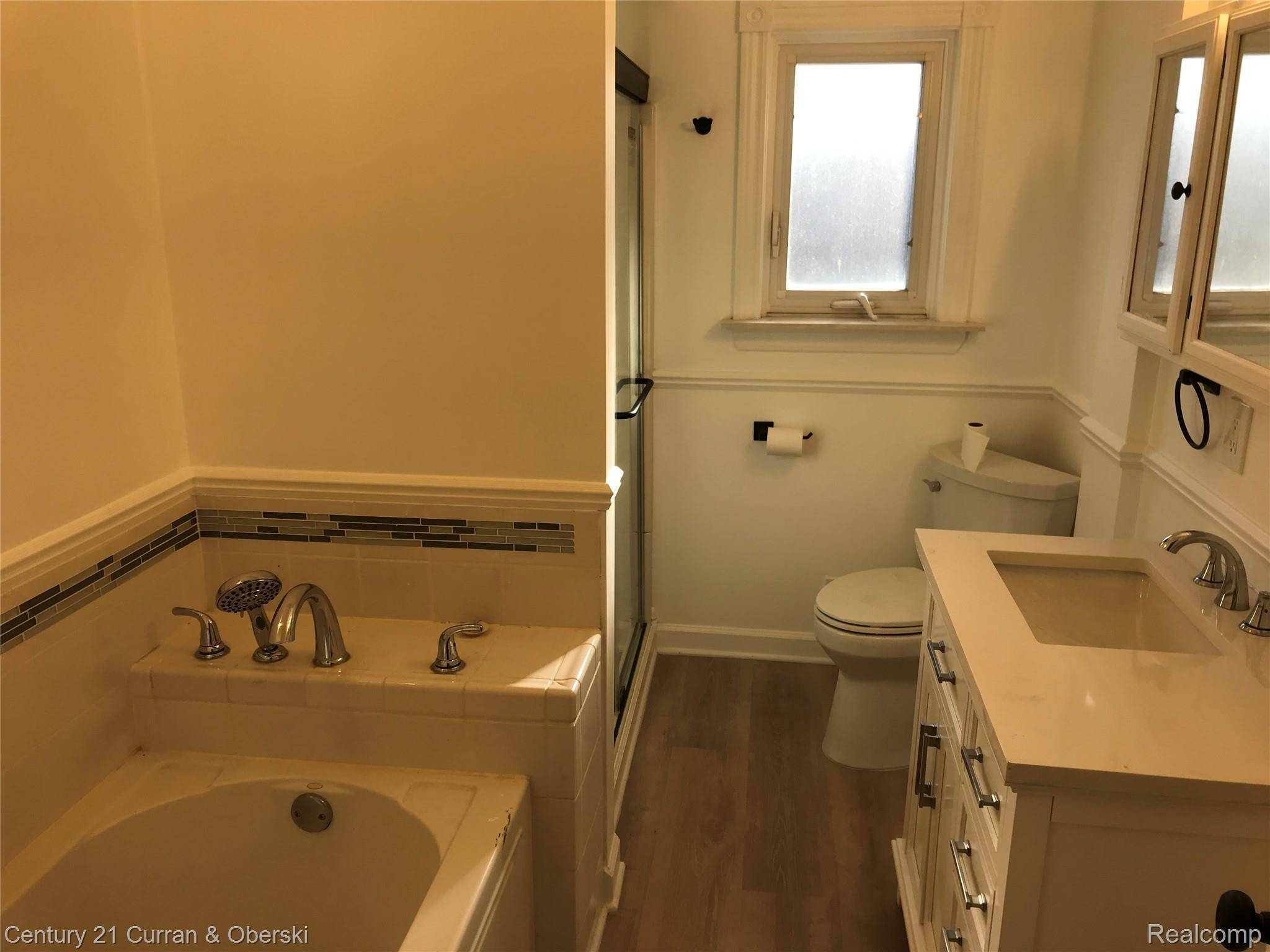 Dearborn Heights, MI 48125,24071 McDonald ST