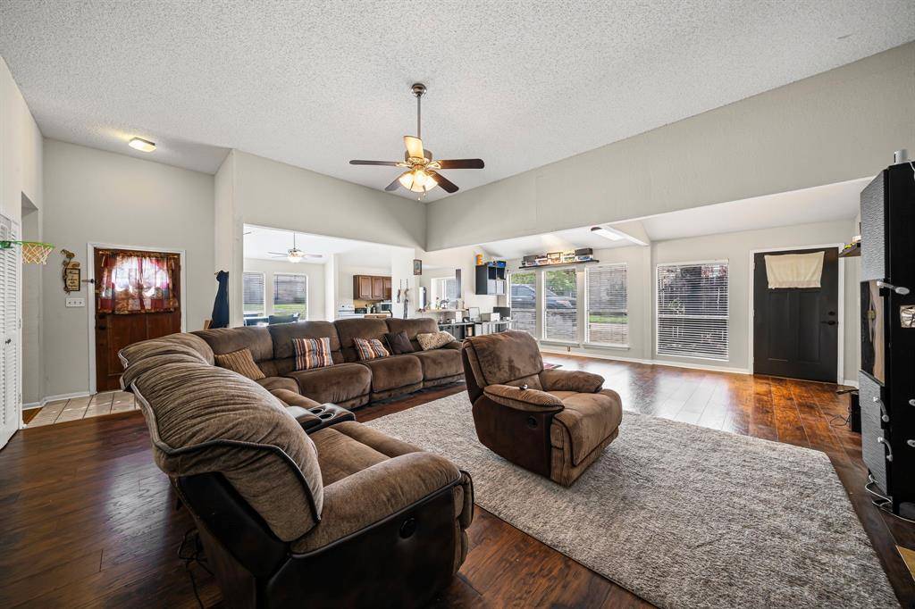 Arlington, TX 76016,5505 Oak Brook Road