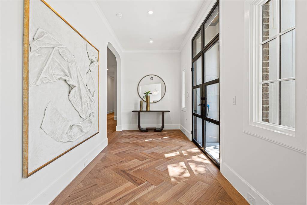 Dallas, TX 75230,5925 Williamstown Road