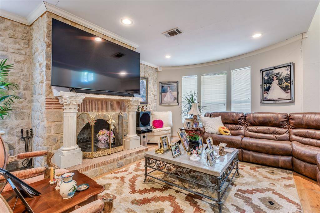 Dallas, TX 75223,5402 Garland Avenue