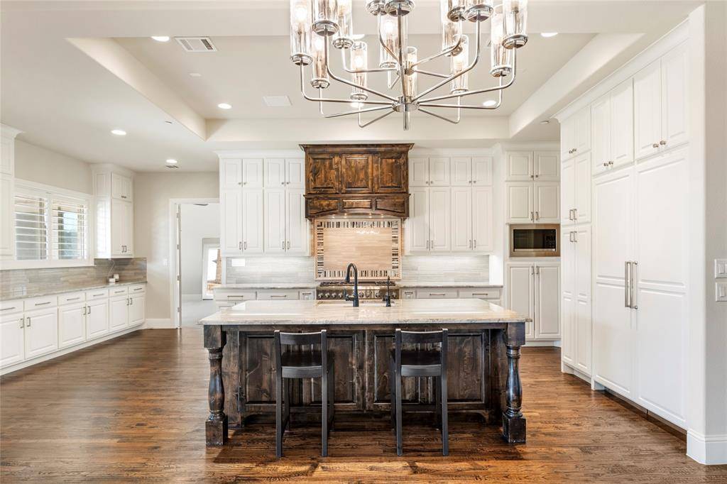 Southlake, TX 76092,913 La Salle Lane