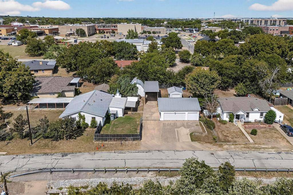 Burleson, TX 76028,157 SE Tarrant Avenue