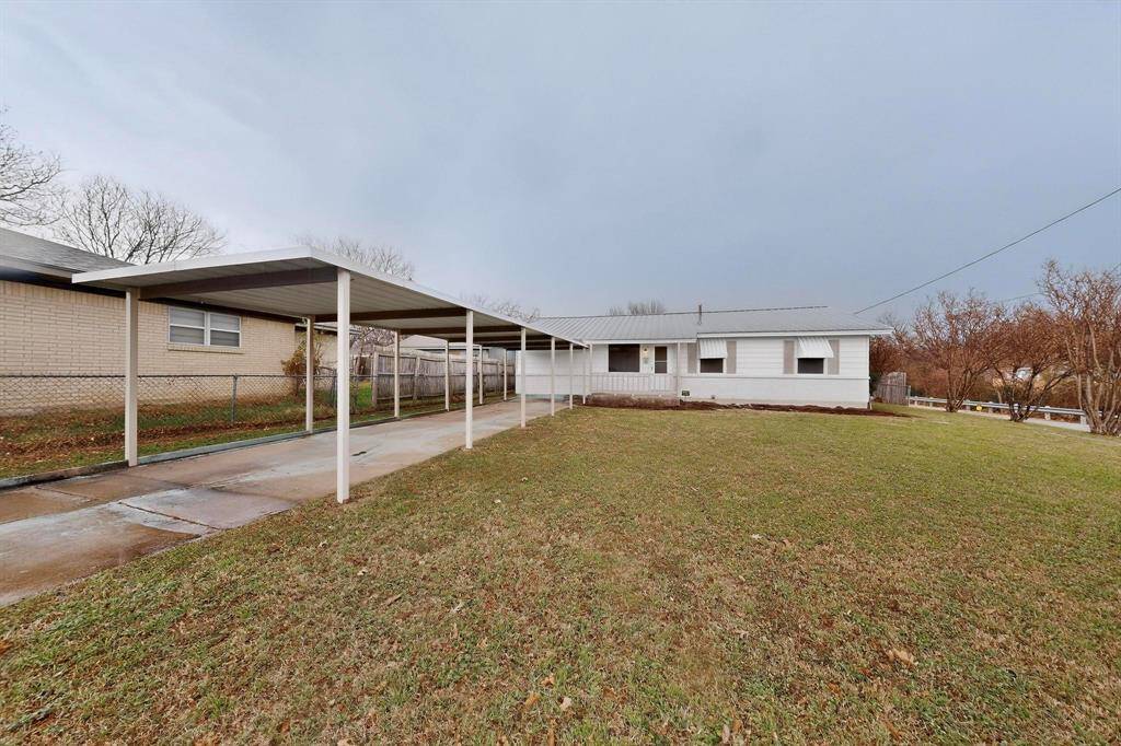 Burleson, TX 76028,157 SE Tarrant Avenue