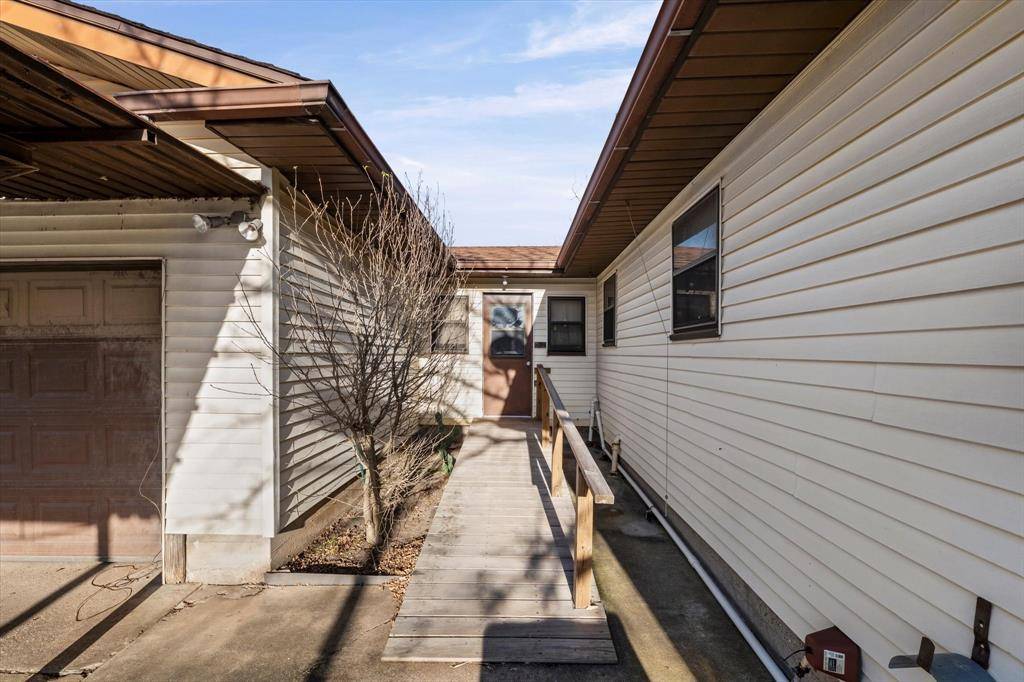 Elm Mott, TX 76640,1127 Leroy Parkway