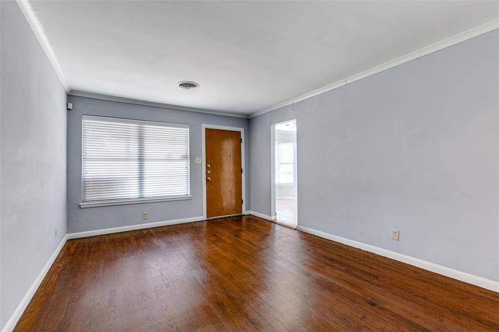 Dallas, TX 75214,6517 E Mockingbird Lane