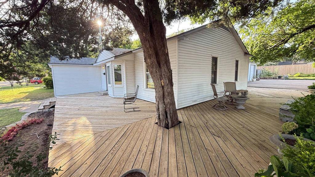 Duncanville, TX 75116,227 W Center Street