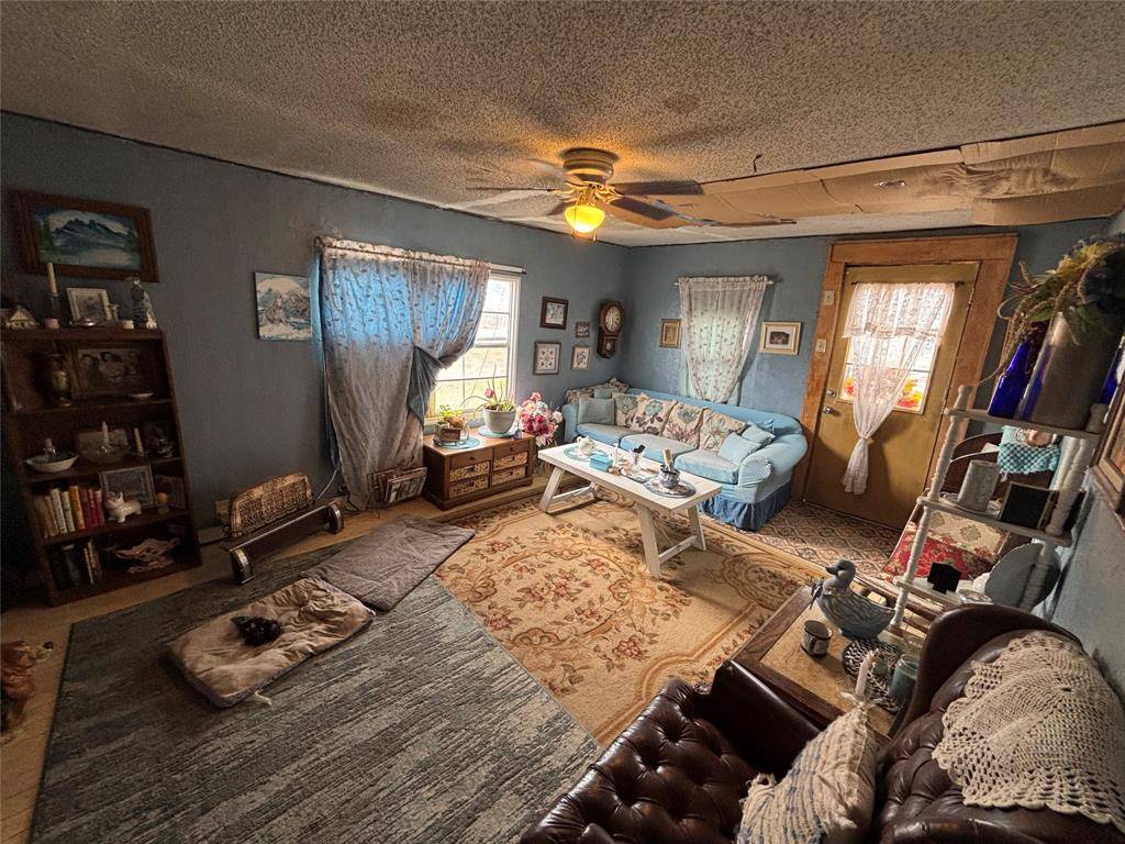 Munday, TX 76371,230 N Elm Avenue