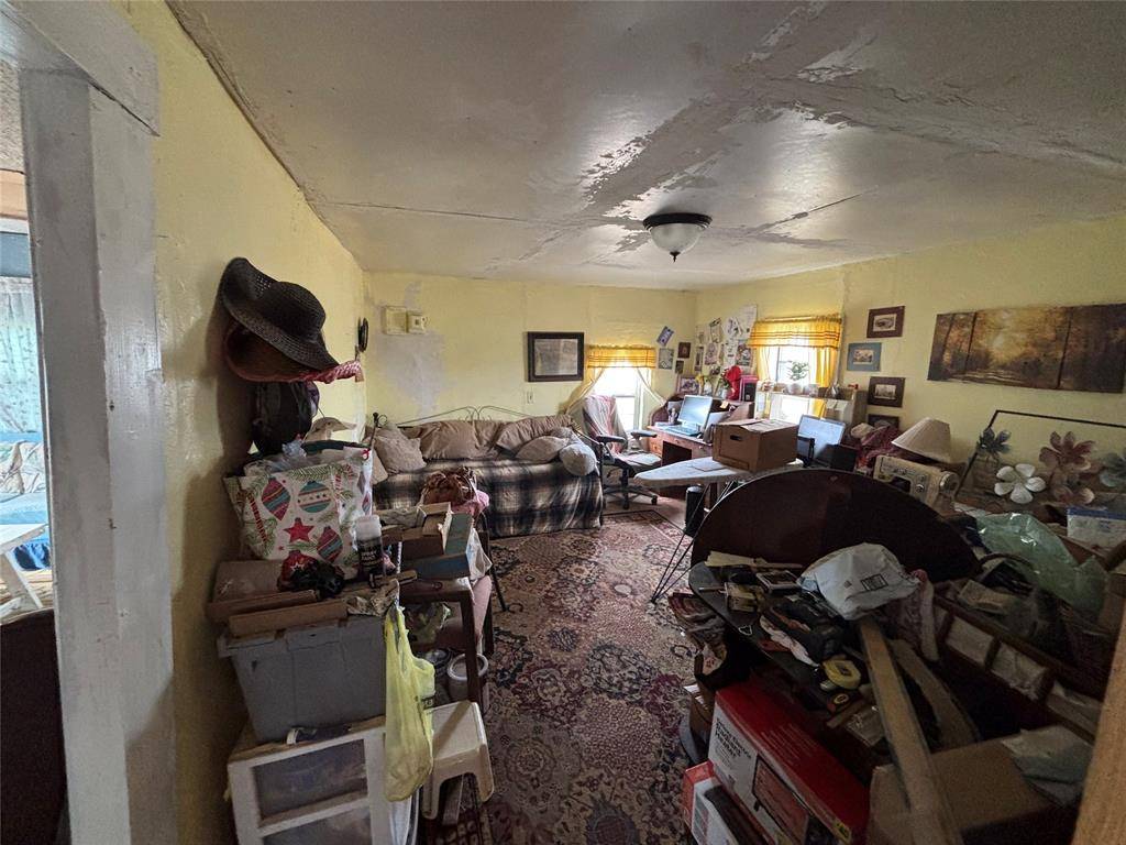 Munday, TX 76371,230 N Elm Avenue