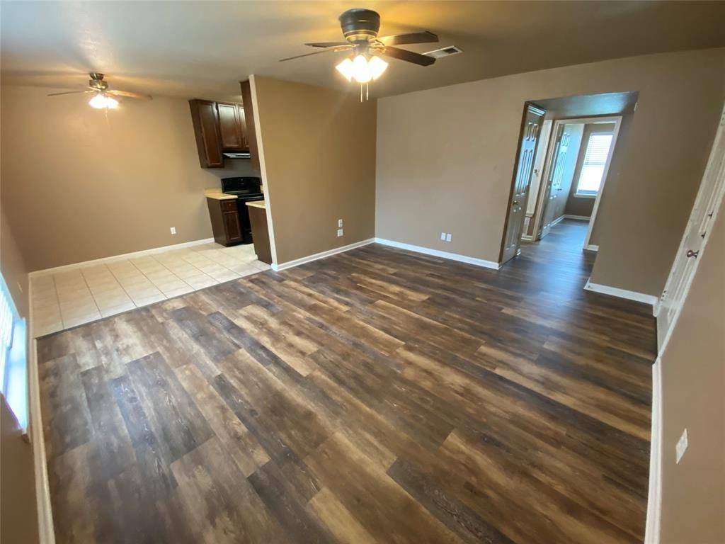 Palmer, TX 75152,241 N Sherman Street #A