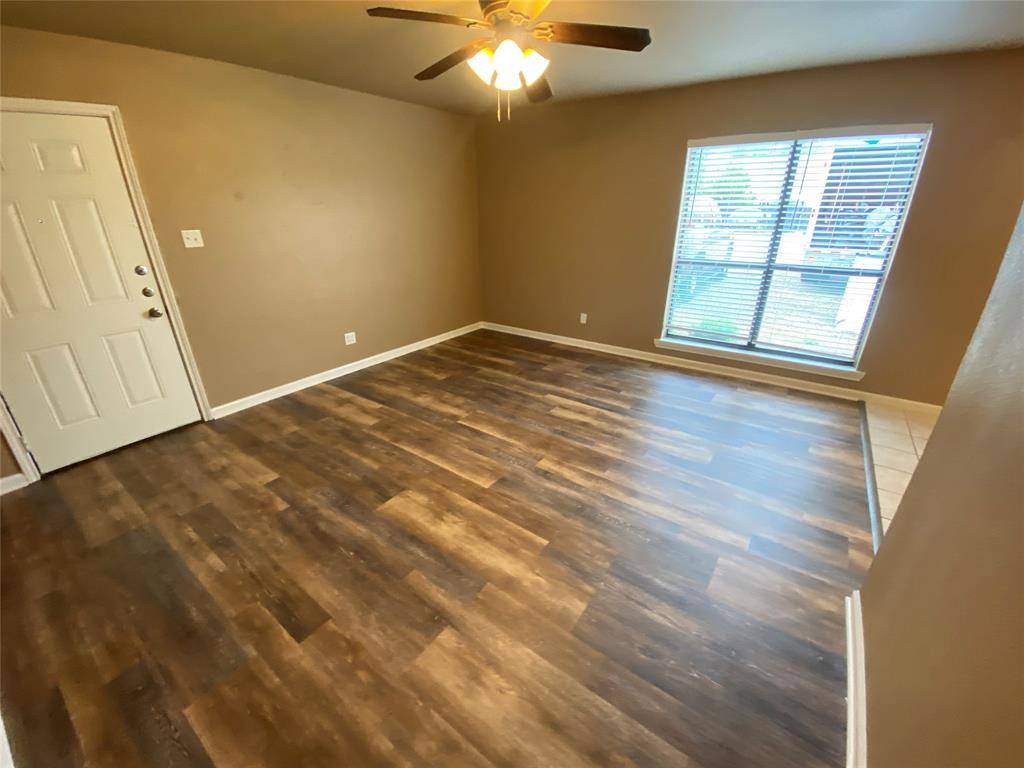 Palmer, TX 75152,241 N Sherman Street #A