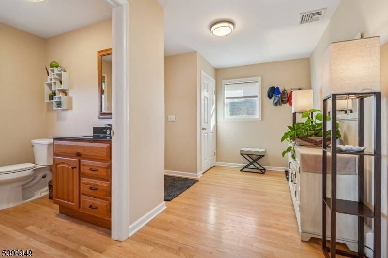 Roxbury Twp., NJ 07850,305 Kingsland Rd