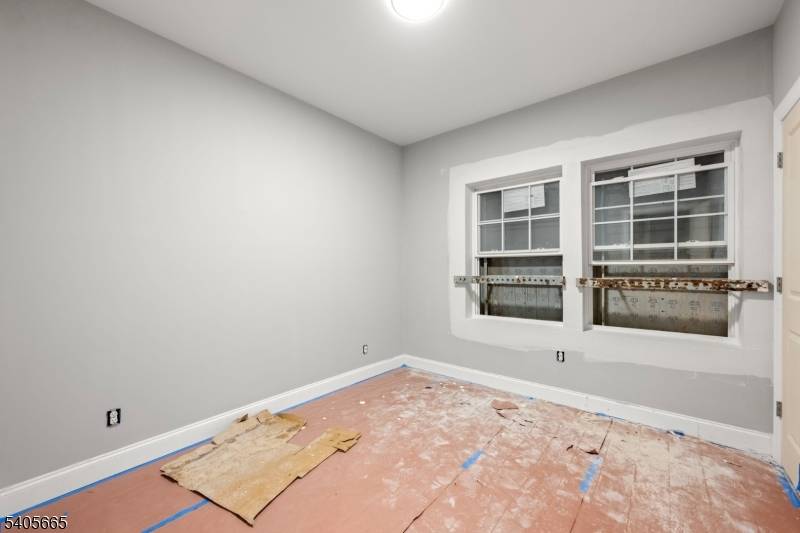 Newark City, NJ 07103,512 S 15Th St