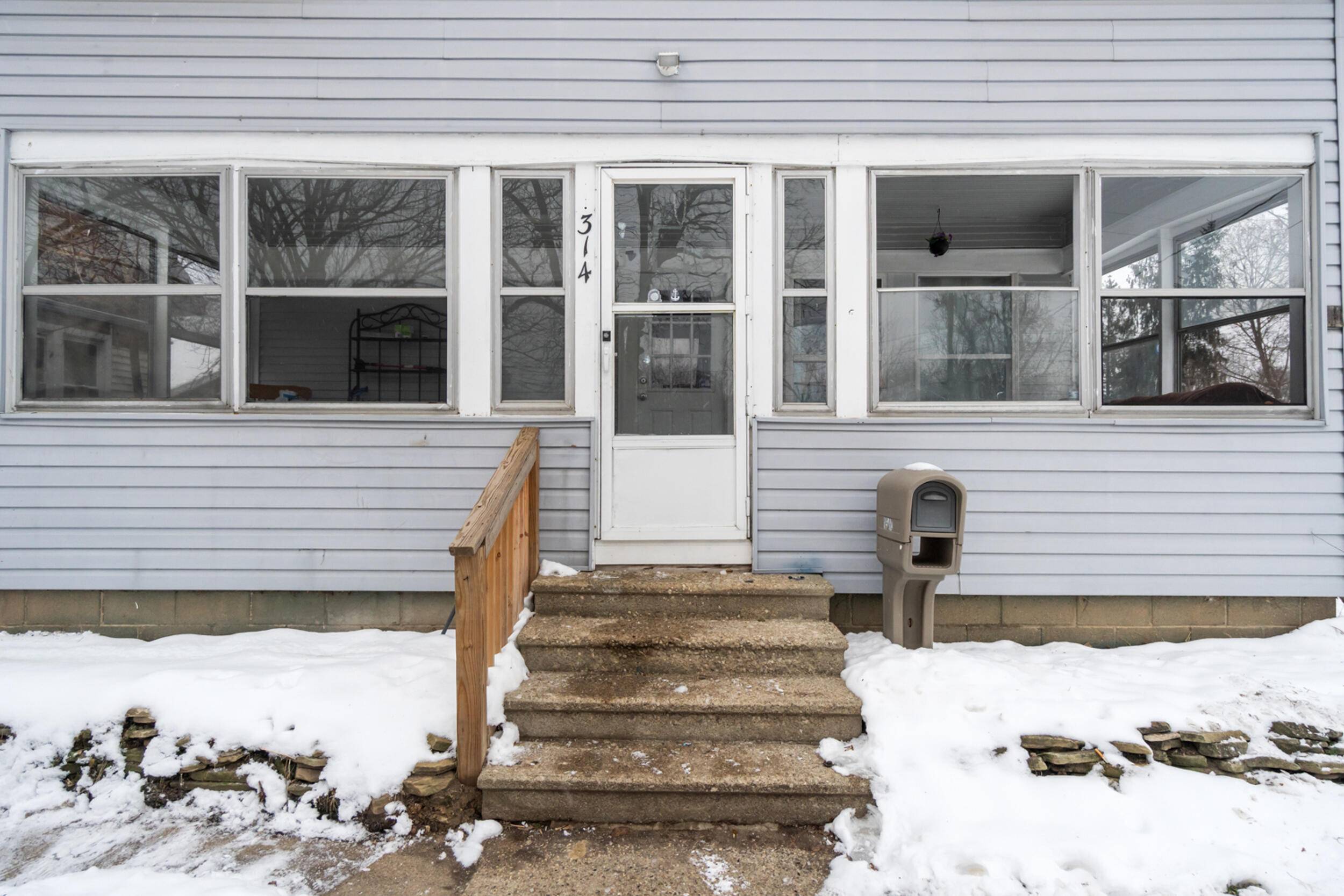 Jackson, MI 49203,314 Oakwood AVE