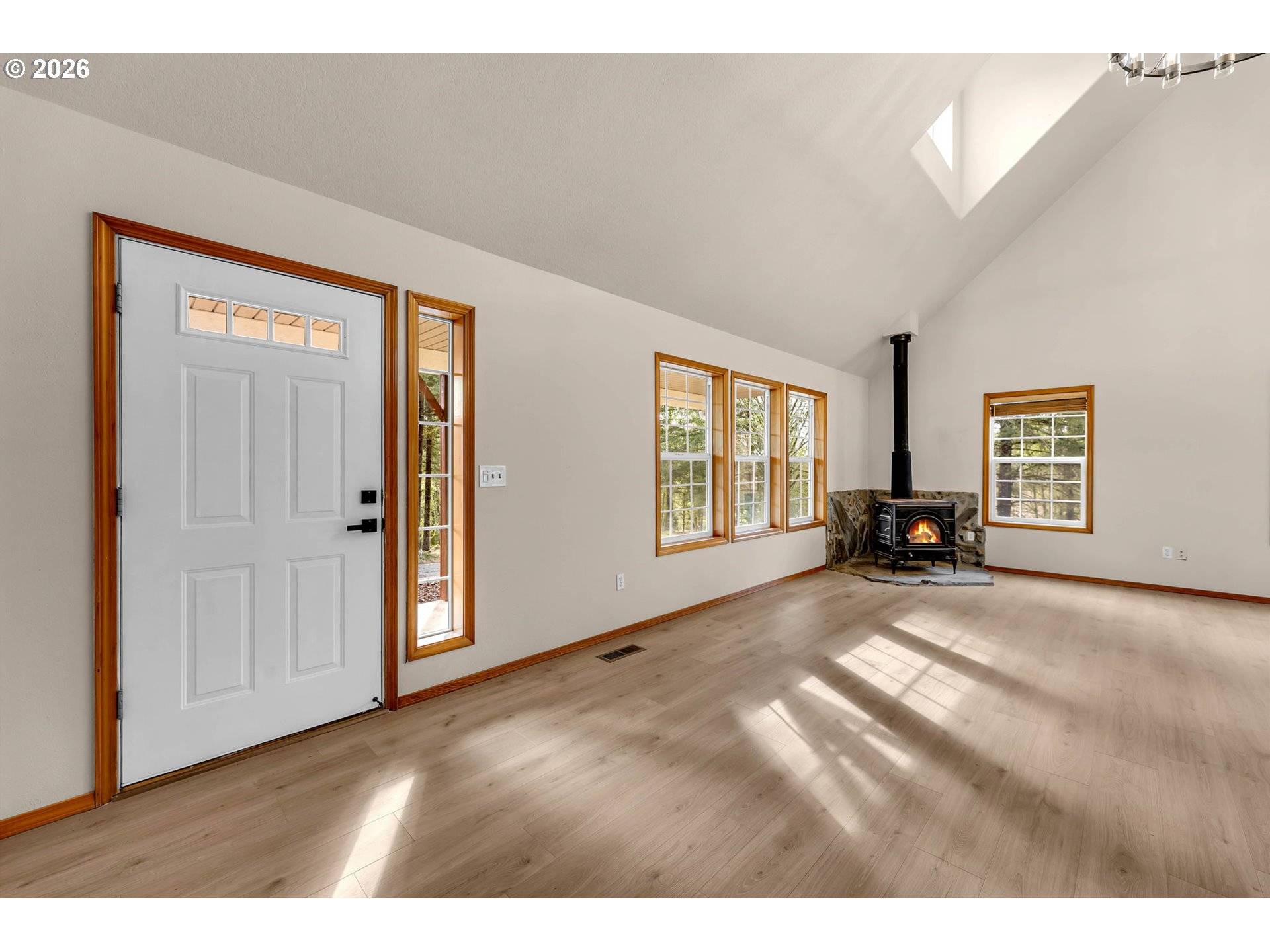 Amboy, WA 98601,27614 NE 434TH ST