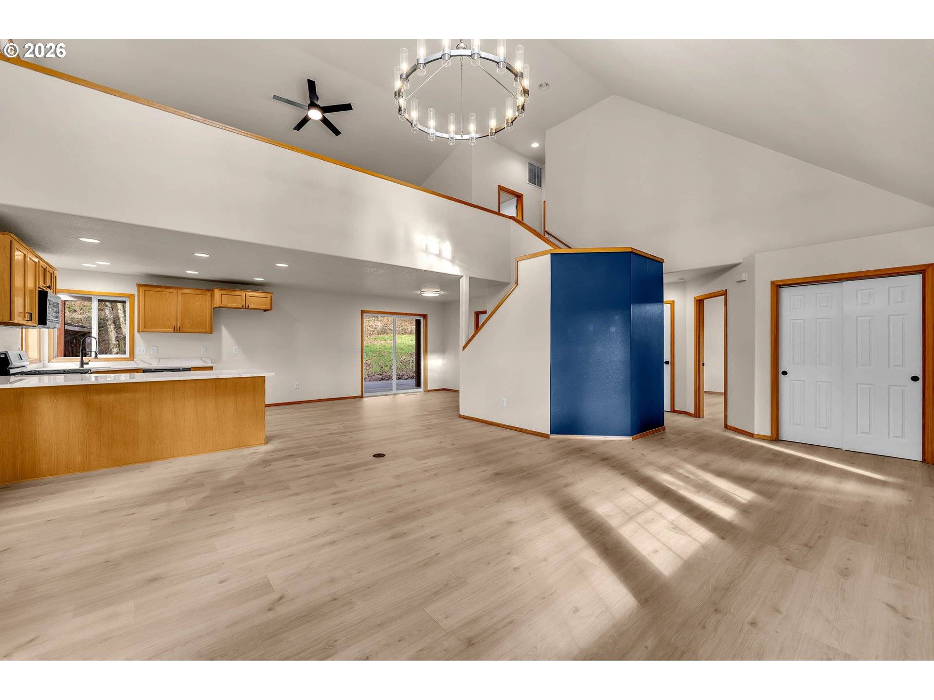 Amboy, WA 98601,27614 NE 434TH ST