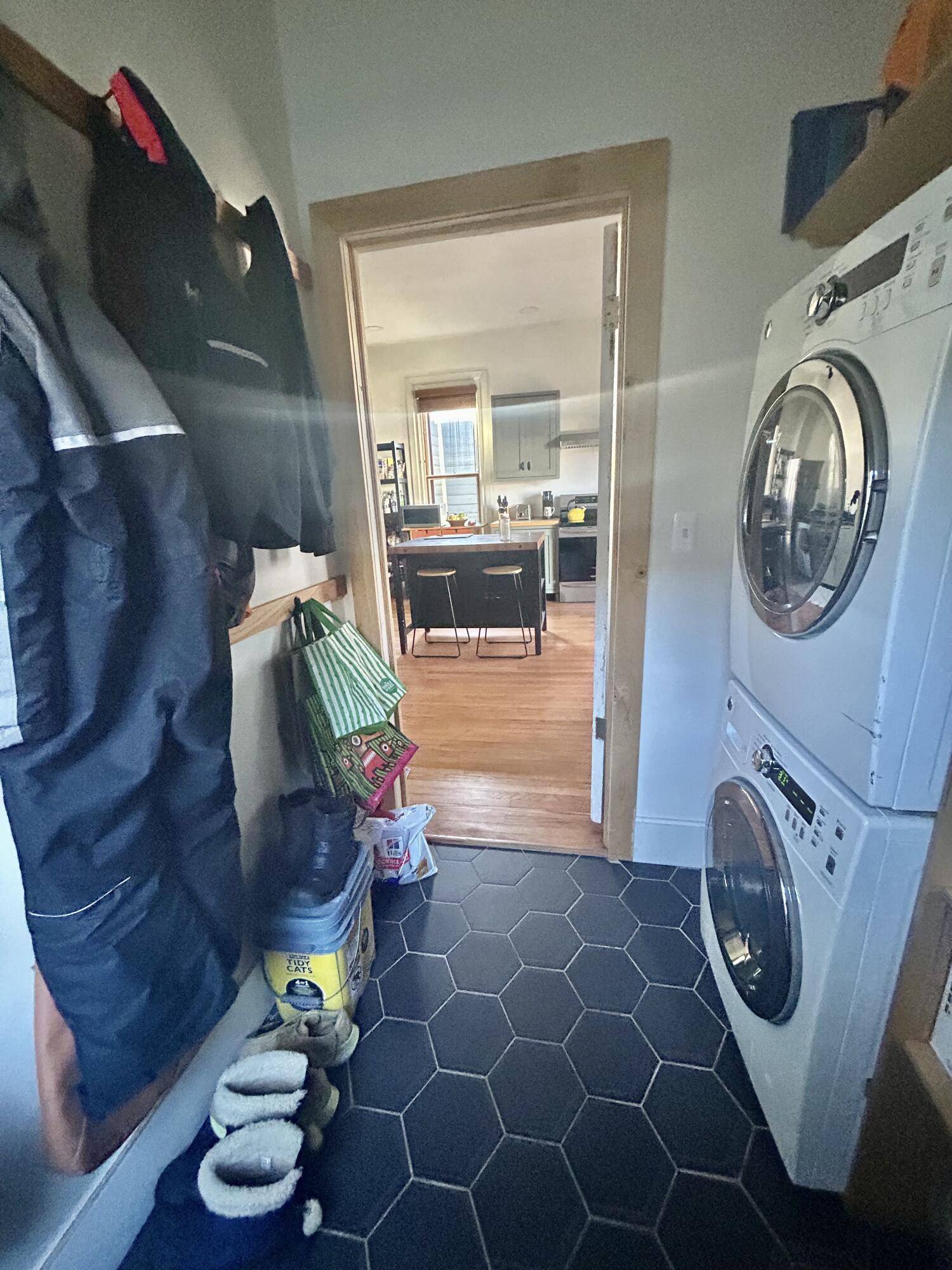 Detroit, MI 48216,1682 Bagley ST ## B