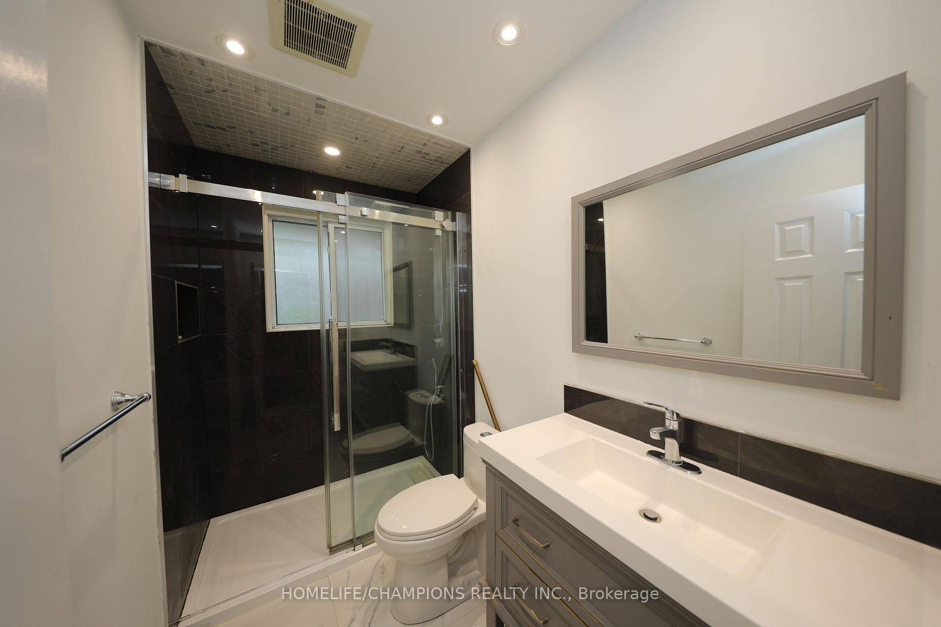 Toronto E10, ON M1E 3L2,9 Stoney Creek DR