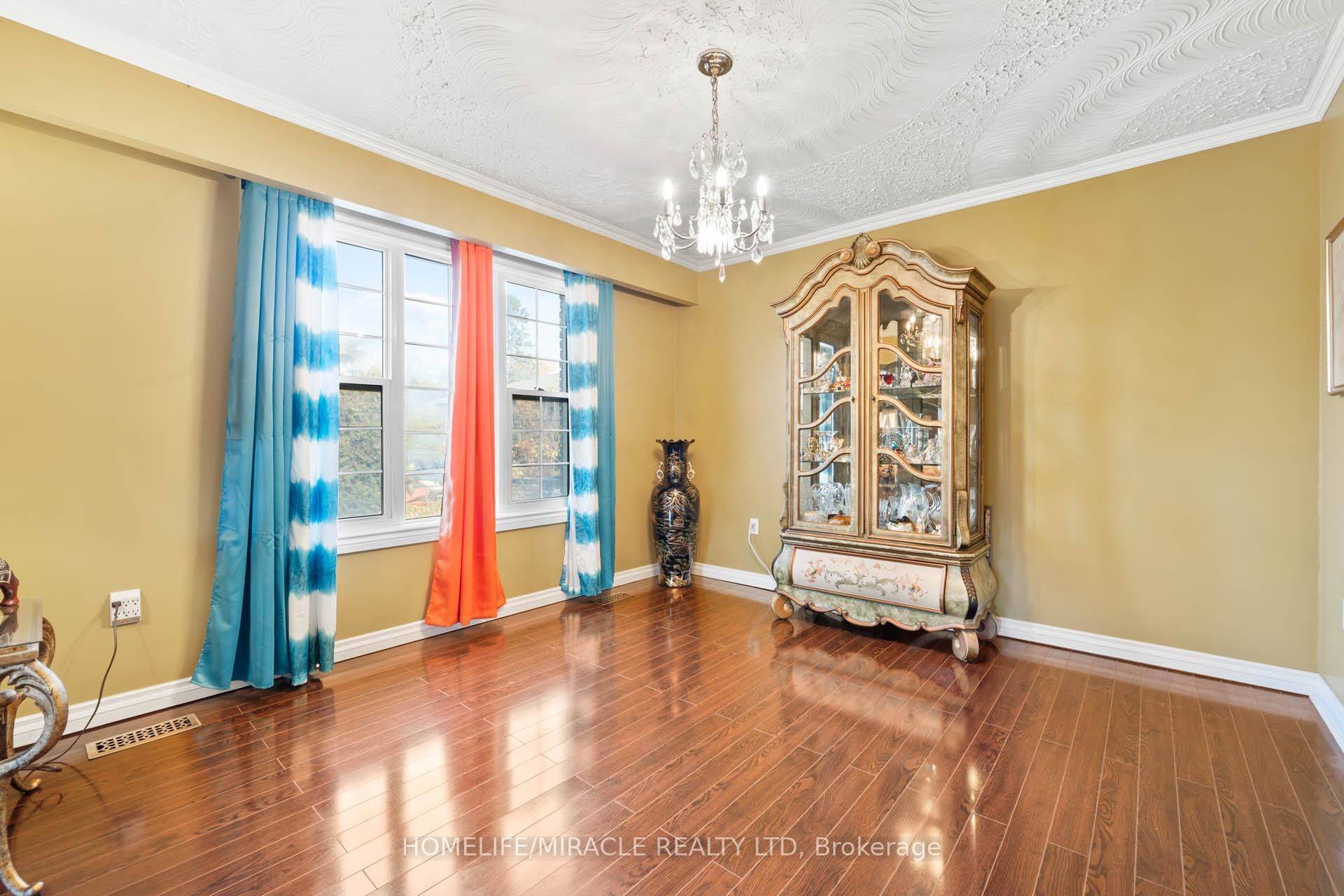 Whitby, ON L1N 3K4,73 Garrard RD