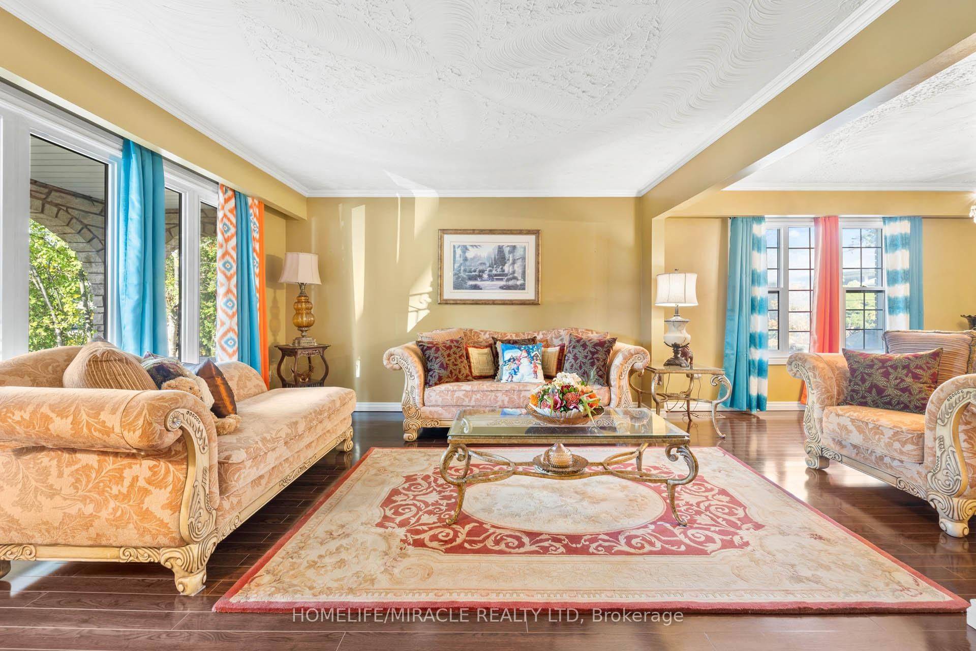 Whitby, ON L1N 3K4,73 Garrard RD