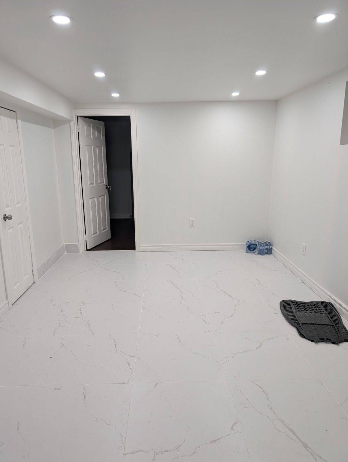 Toronto E09, ON M1G 2R5,38 Jeffton CRES #bsmt