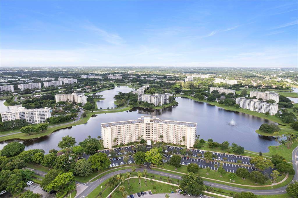 Pompano Beach, FL 33069,3095 N Course #1008