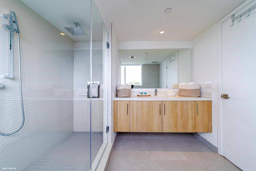 Bay Harbor Islands, FL 33154,1100 100th St #802