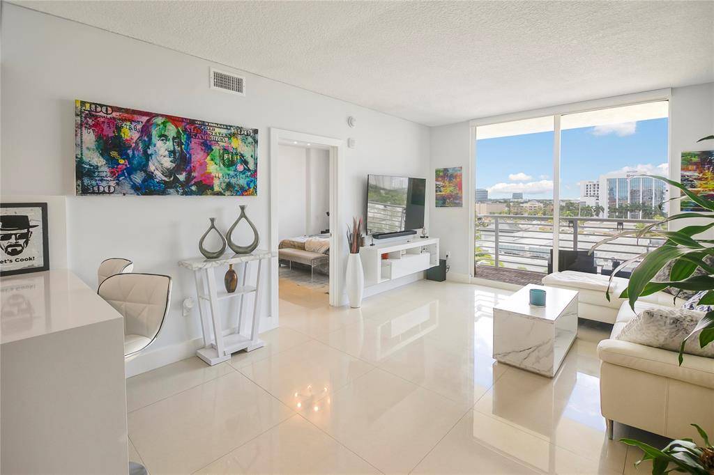 Aventura, FL 33180,18800 NE 29th Ave #704