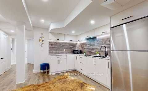 Newmarket, ON L3X 2W9,83 Banbrooke CRES