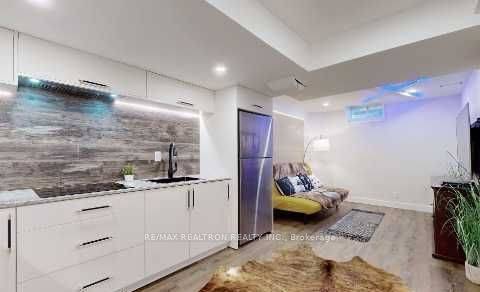 Newmarket, ON L3X 2W9,83 Banbrooke CRES