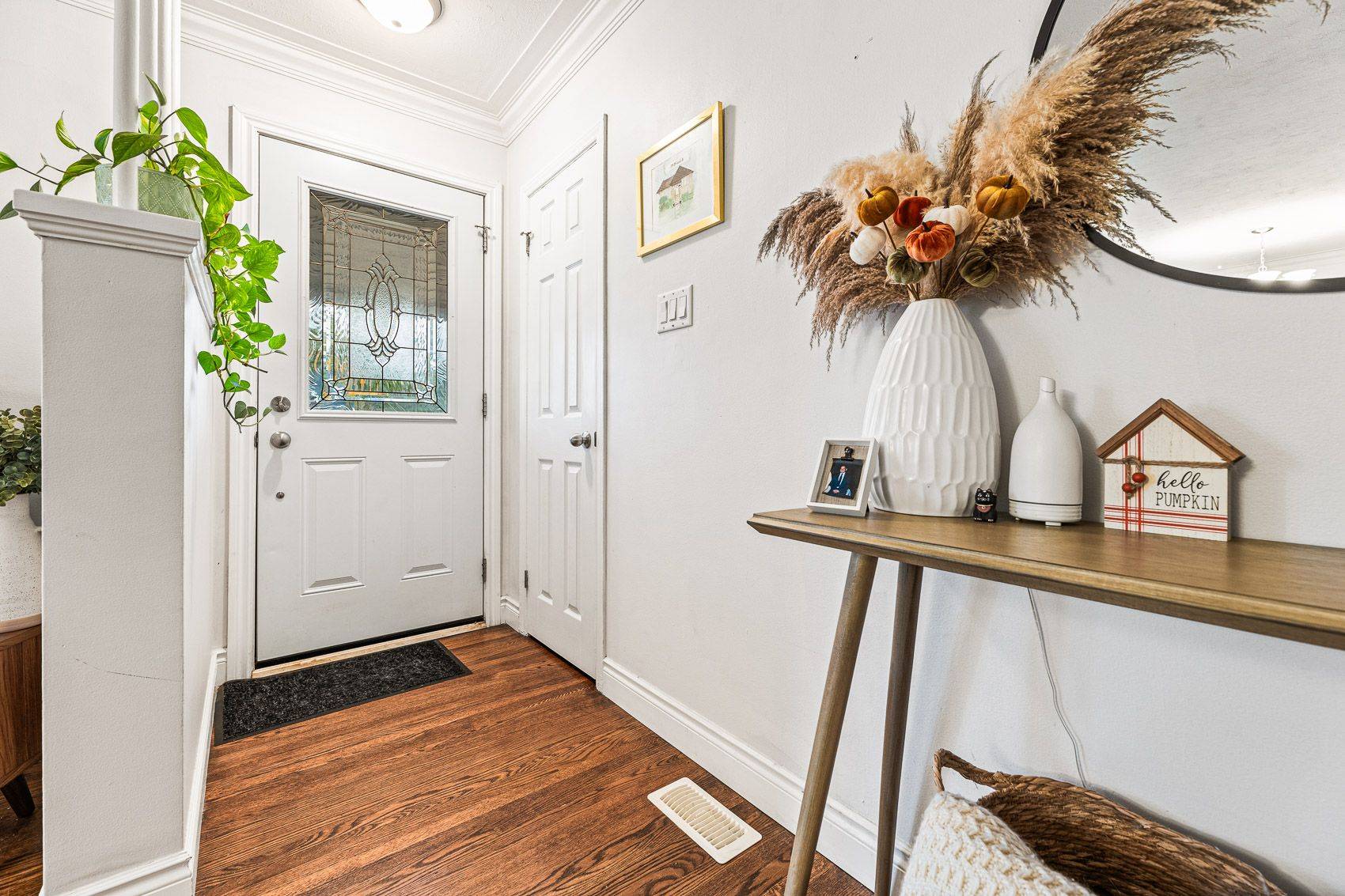 Barrie, ON L4M 3Z5,205 St Vincent ST