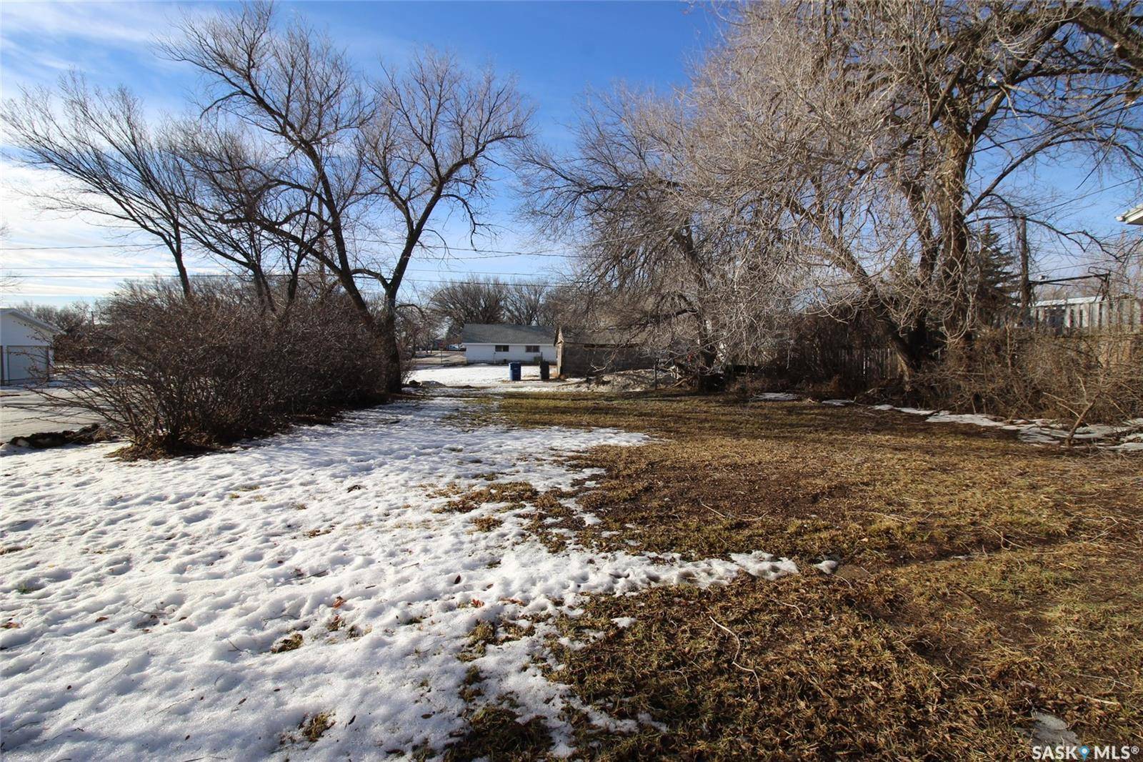 605 3rd STREET W, Shaunavon, SK S0N 2M0