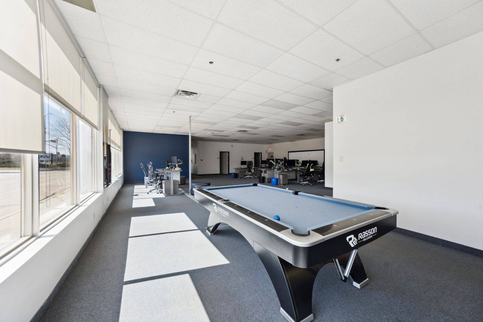 Mississauga, ON L5T 2T6,185 Courtneypark DR E #2