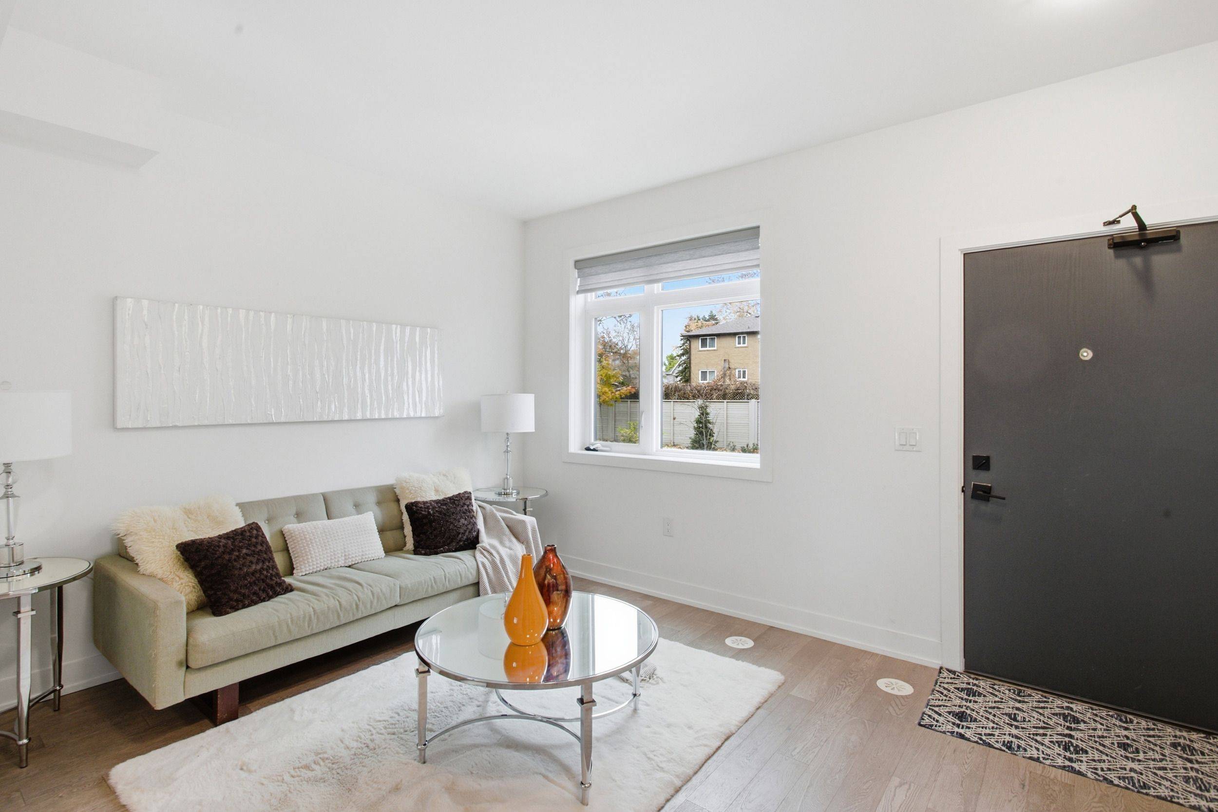 Mississauga, ON L5G 0C6,1115 Douglas McCurdy Common ST #104