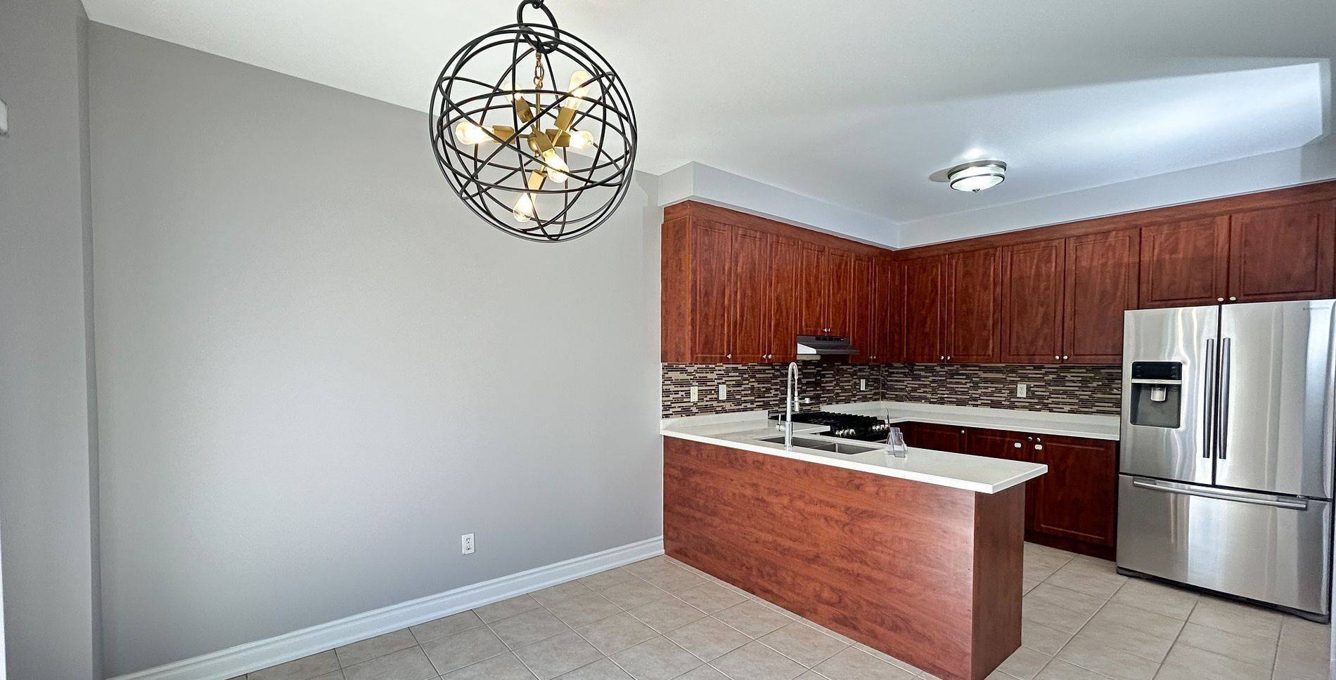 Brampton, ON L6Y 0K9,15 Krakow ST