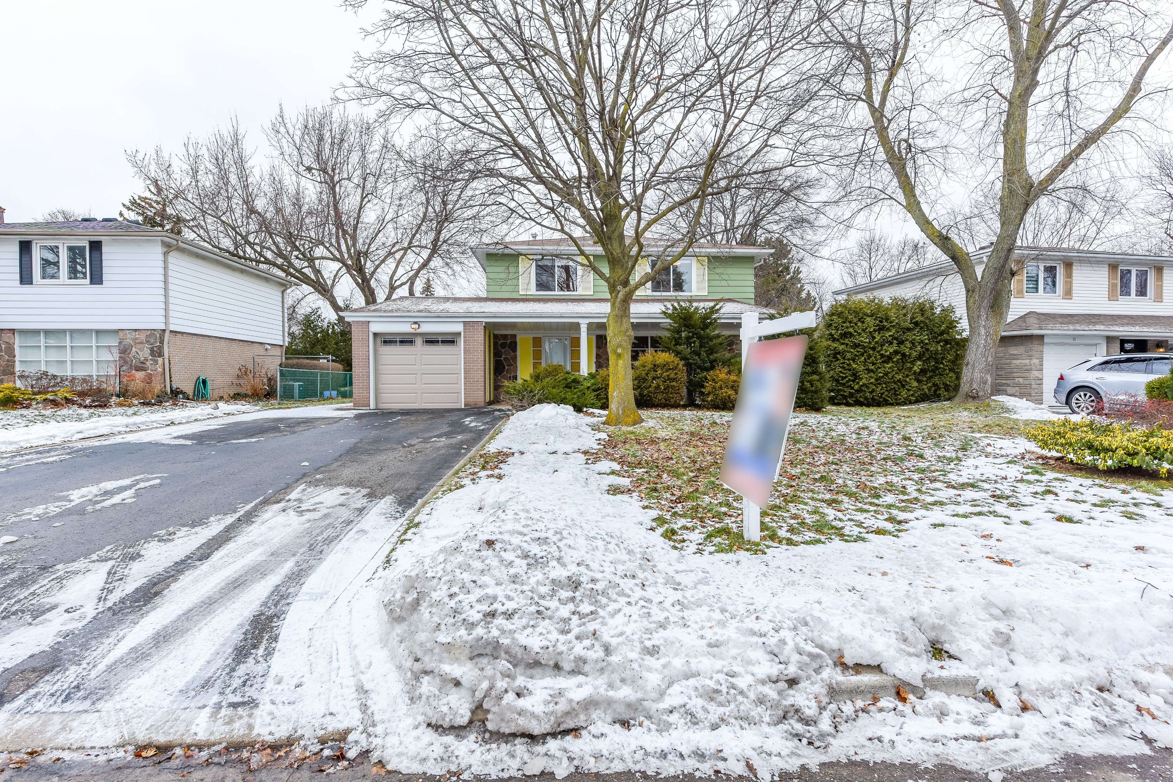 Brampton, ON L6W 2E7,15 Richmond DR