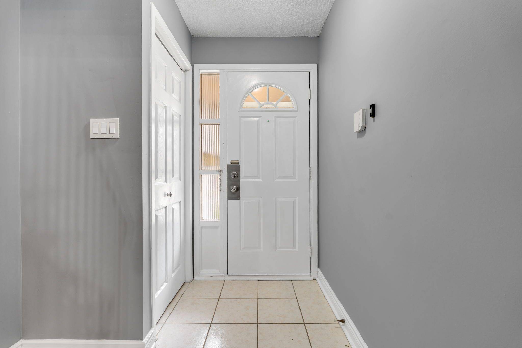 Mississauga, ON L5J 4J7,2440 Bromsgrove RD #70