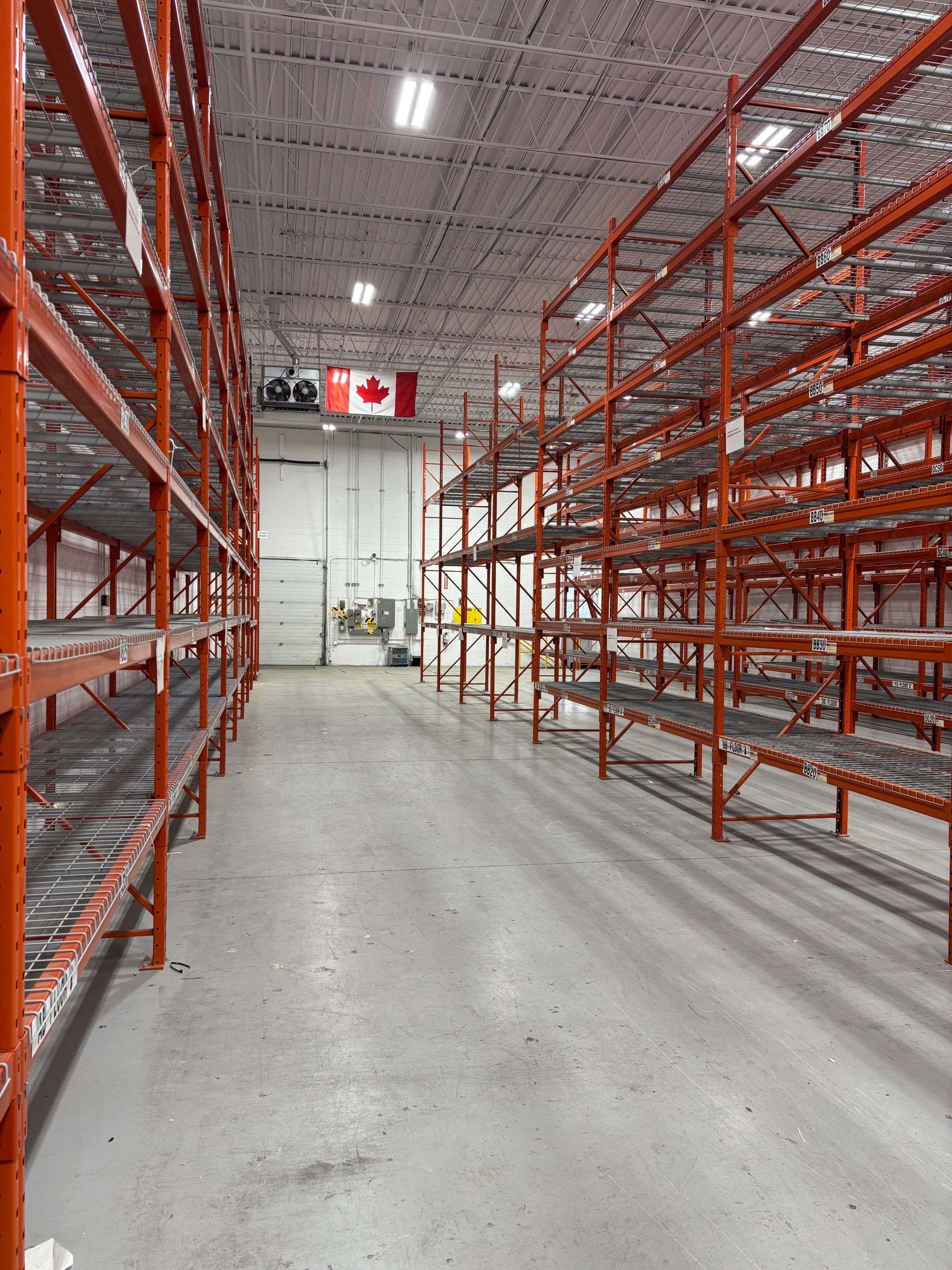 Mississauga, ON L4W 4Y3,2785 Skymark AVE #16 & 17