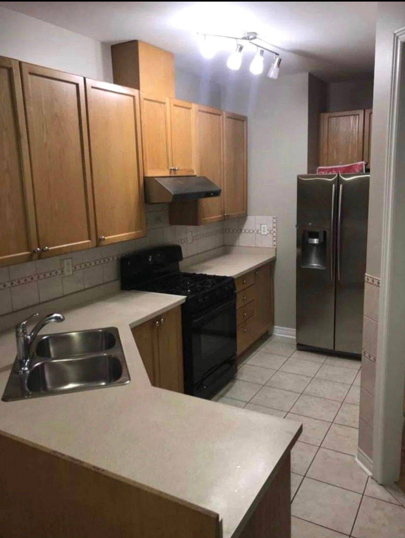 Brampton, ON L6V 4R6,25 Silent Pond CRES #Main