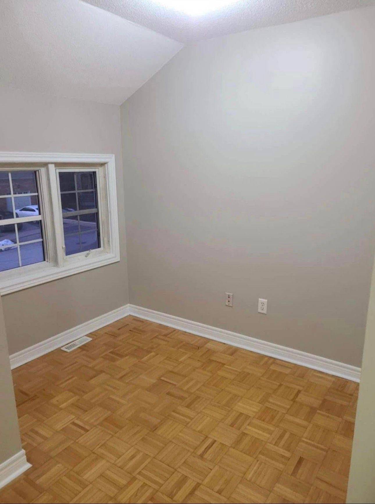 Brampton, ON L6V 4R6,25 Silent Pond CRES #Main