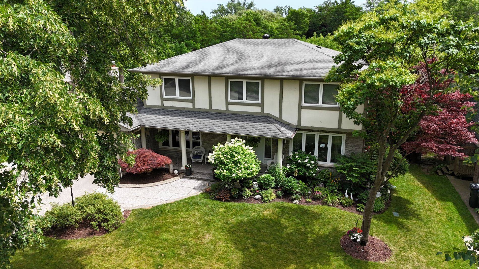 Mississauga, ON L5J 4C4,1548 Troika CT